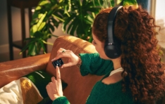 JBL,    ĵ   JBL Tour ONE M3 SMART Tx 