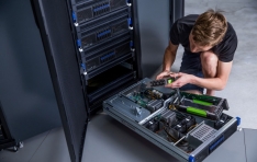 ǴϾ, ȿ   Ǽ ȭϴ ÷ 800V AI ͼ  Űó 